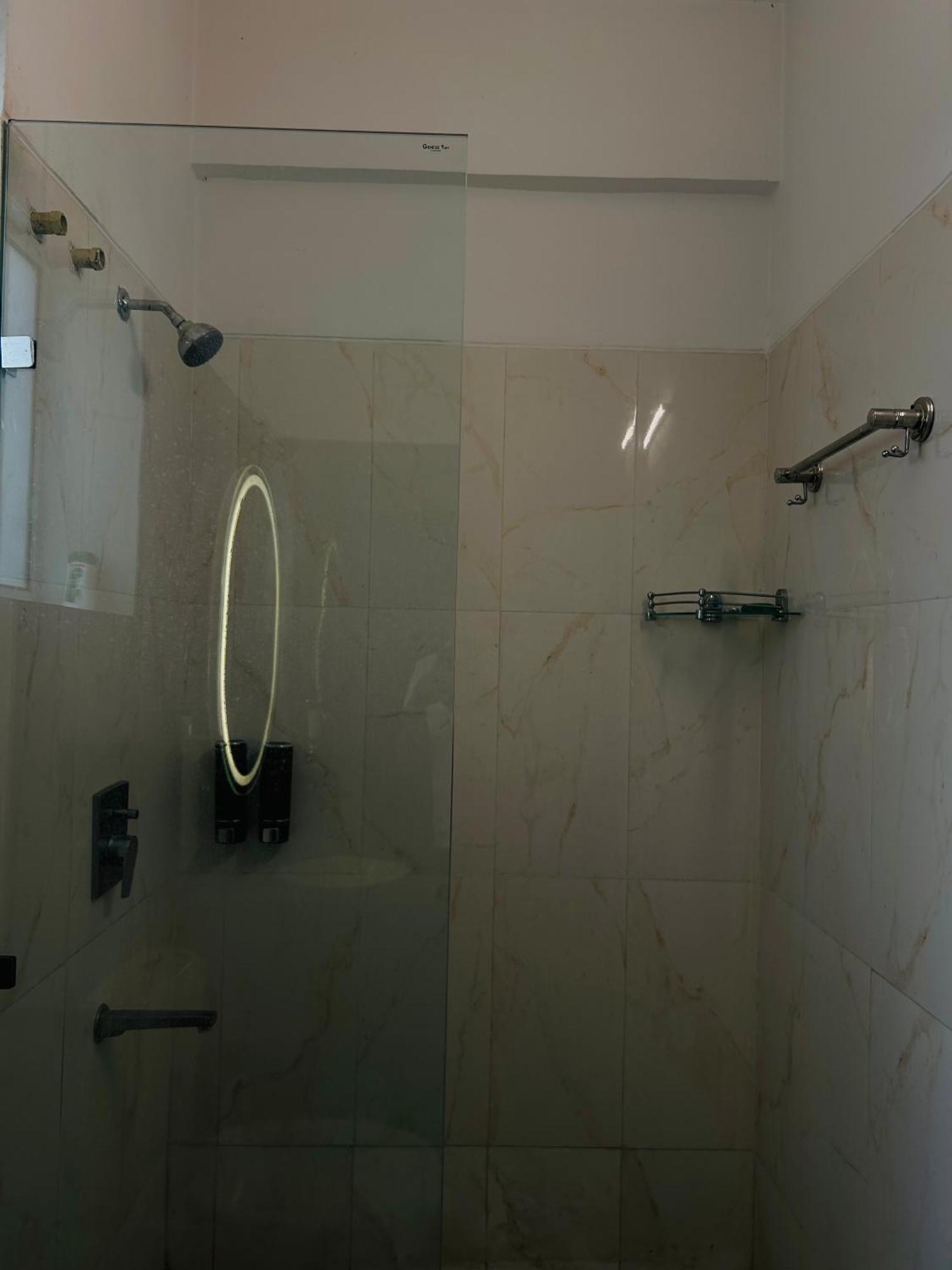Hotel Shades Of Black 2 Lucknow Zewnętrze zdjęcie