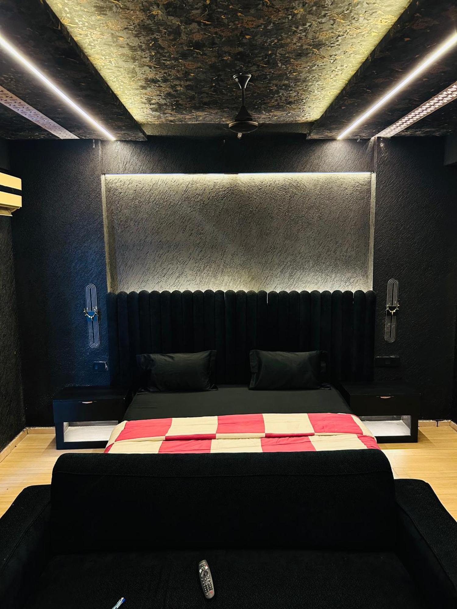 Hotel Shades Of Black 2 Lucknow Zewnętrze zdjęcie